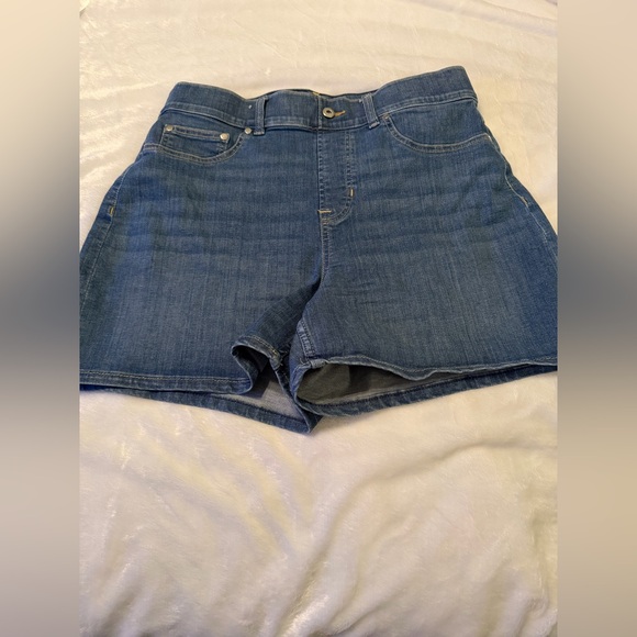 Spanx Blue Denim Women's Pull-on Shorts - Picture 3 of 12